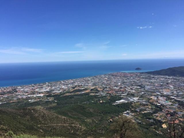 Cisano sul NevaAlchimia House公寓 外观 照片